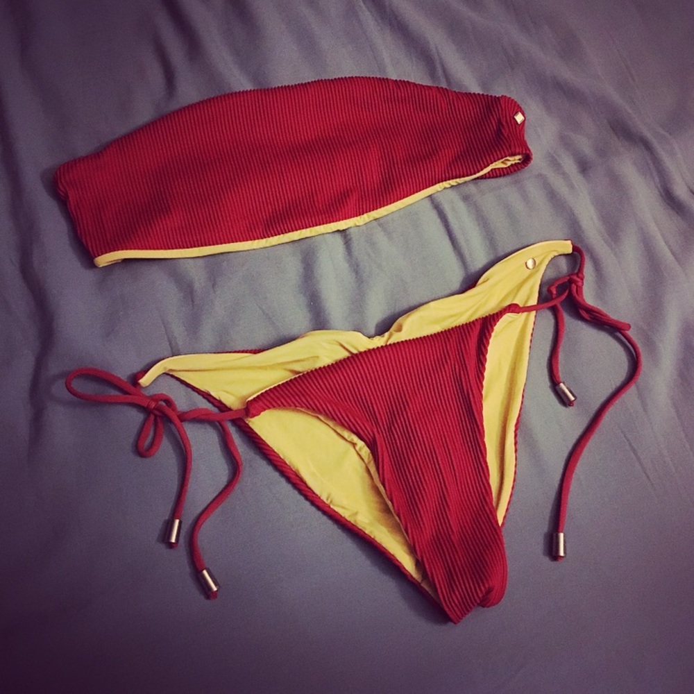 Cheeky Strapless Bikini (Sm)